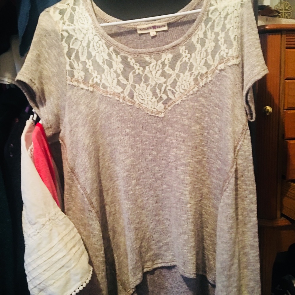 Clothes - Picture 6 of 8